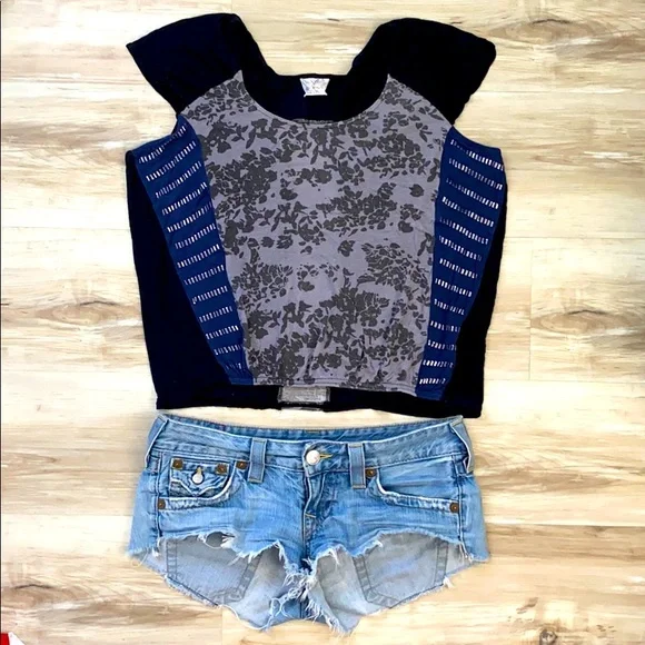 ❤️ Free People Top with Bead Detail - Picture 1 of 8